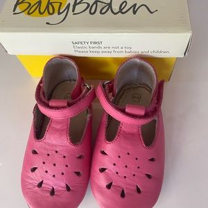 Mini Boden Leather Baby Shoes - size 6/12 months
